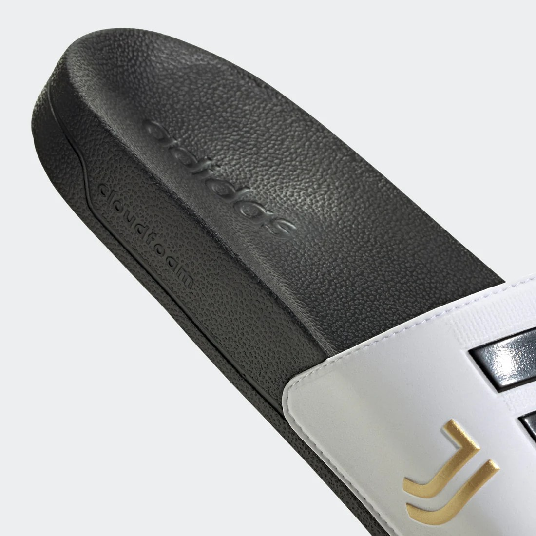 ADILETTE SHOWER SLIDES Cloud White / Core Black / Matte Gold