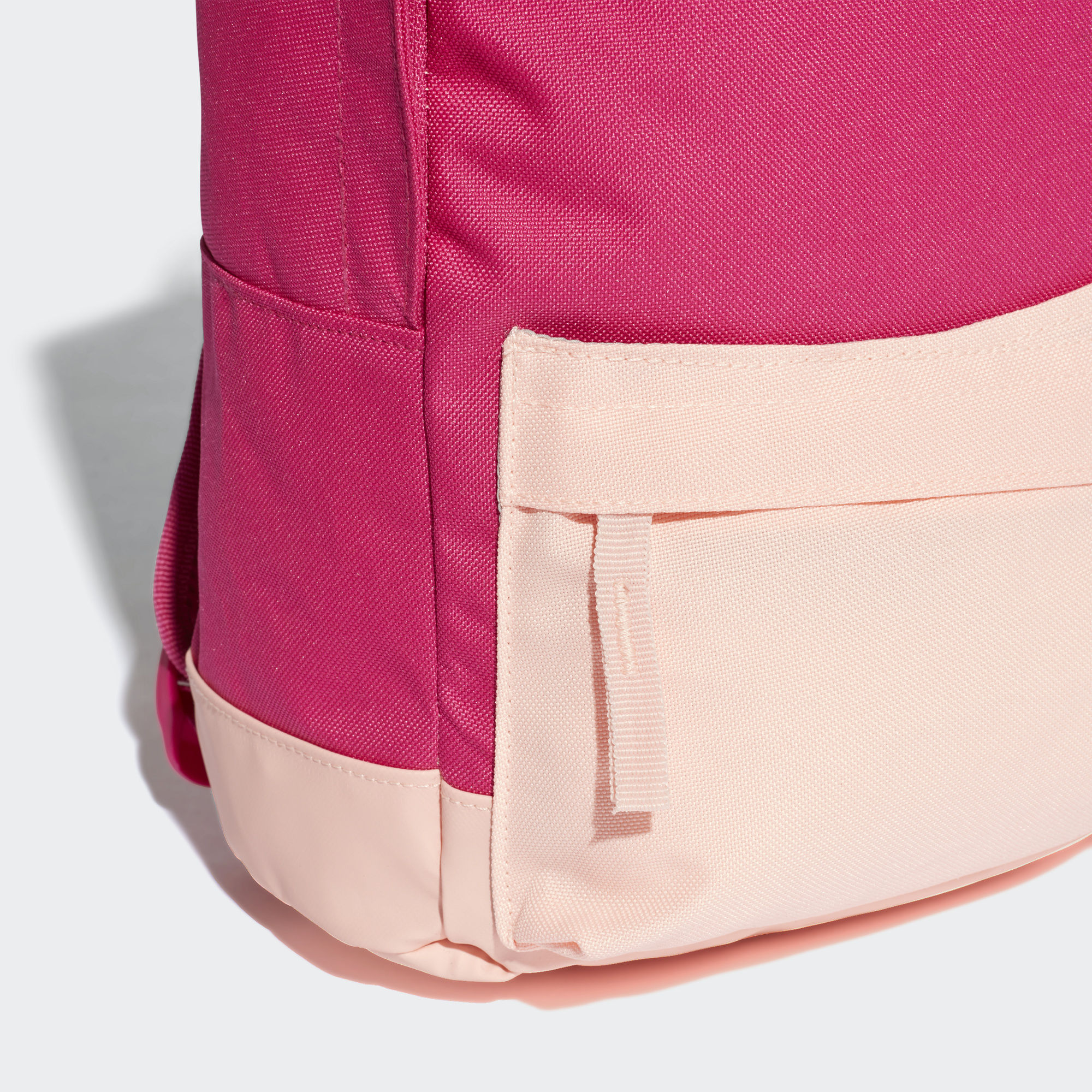 Adi Classic Extra Small